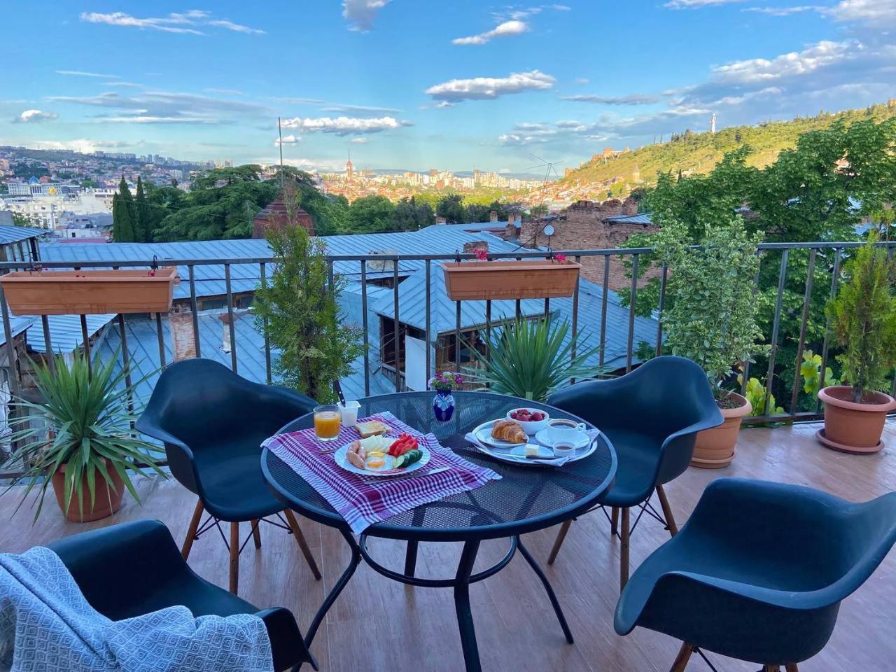 Hotel "Tbilisi Tales" In The Heart Of The Old City Zewnętrze zdjęcie